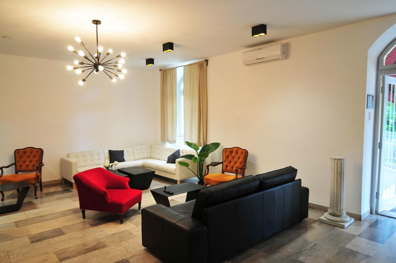 Laurel Hotel 3*